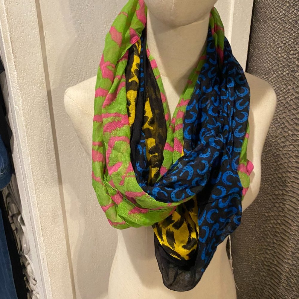 Disney Infinity Scarf New